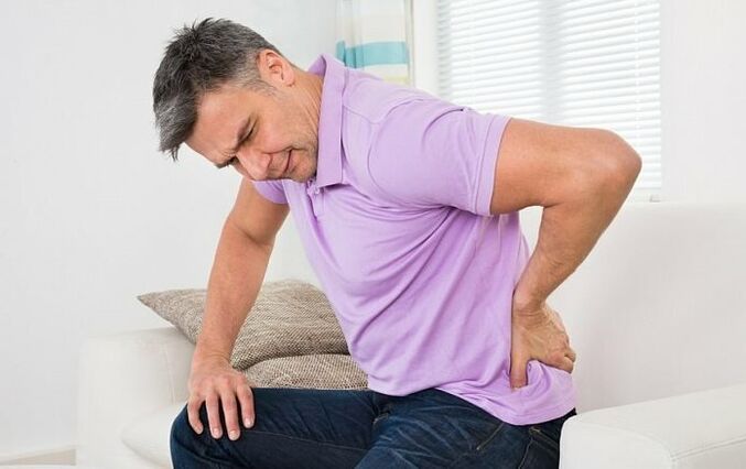 Pelvic pain is a common symptom of chronic prostatitis in men