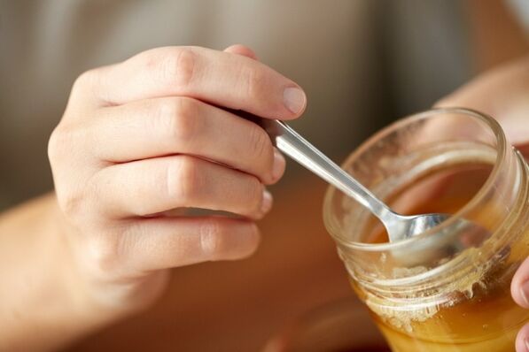 Using honey to treat prostatitis